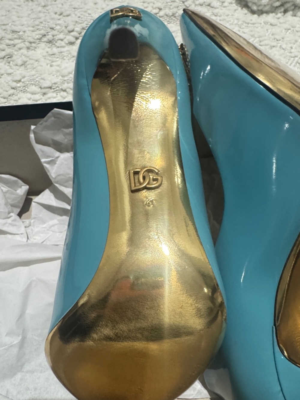 Dolce & Gabbana Turquoise Patent Pointed Toe Pumps with Gold Jewel Accent SZ 41 - Picture 4 of 6